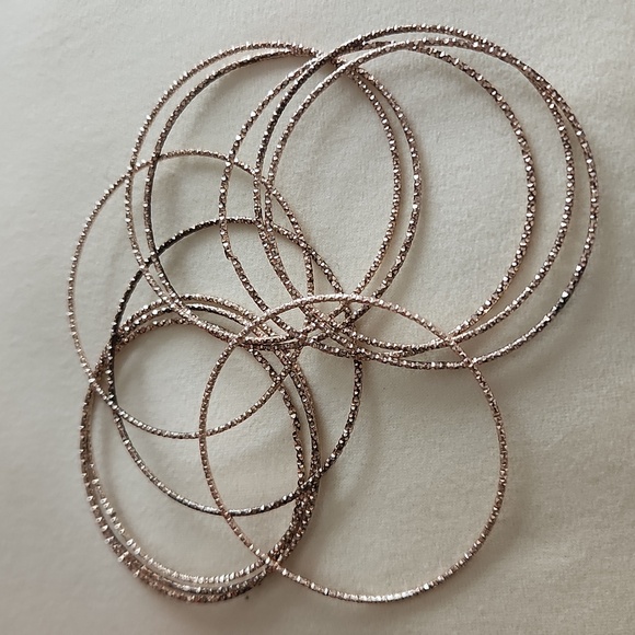 Bangle bracelets - Picture 2 of 3